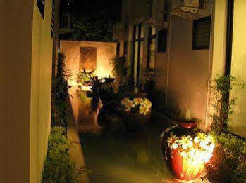 Centana Apartment Bangkok Extérieur photo